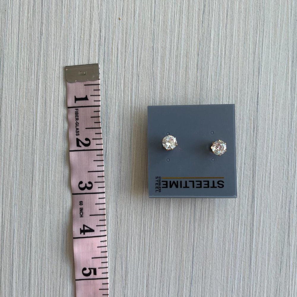 Crystal studs - Picture 11 of 11